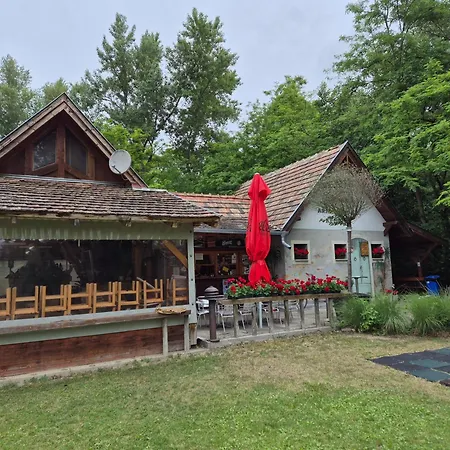 Duna Family House Rajka
